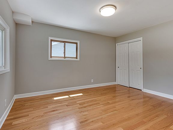 5th image of 9440 Margail Ave