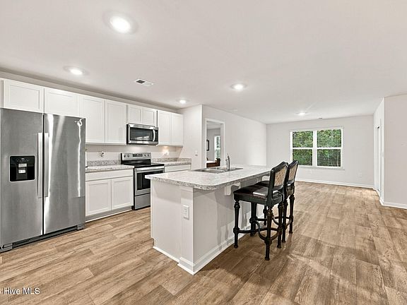 3rd image of 2991 Hardsmith Street
