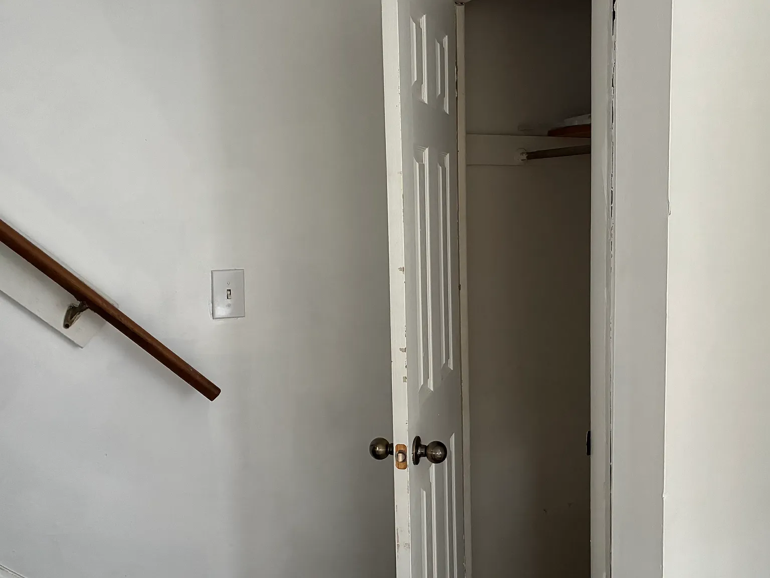 2 bed, 858 sqft, $1,300 — Photo 1