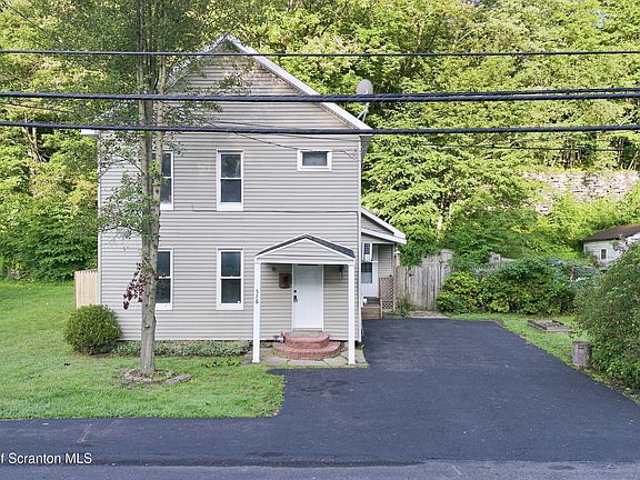 3rd image of 576 Main St