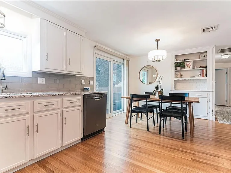 25 Stony Brook Dr — Photo 13