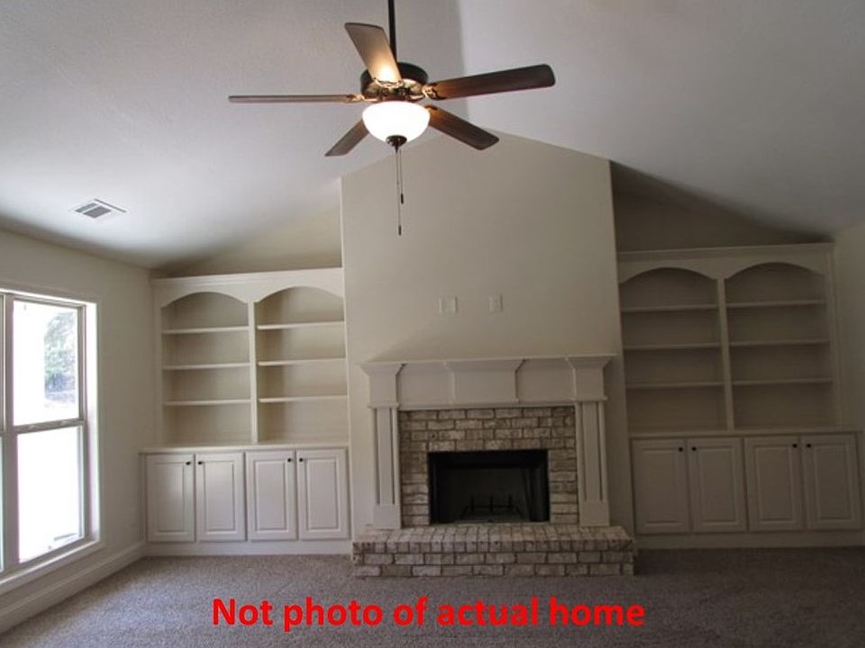 2nd image of 176 Riley Cir