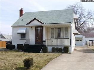 224 Lexington Ave, Elyria, OH 44035
