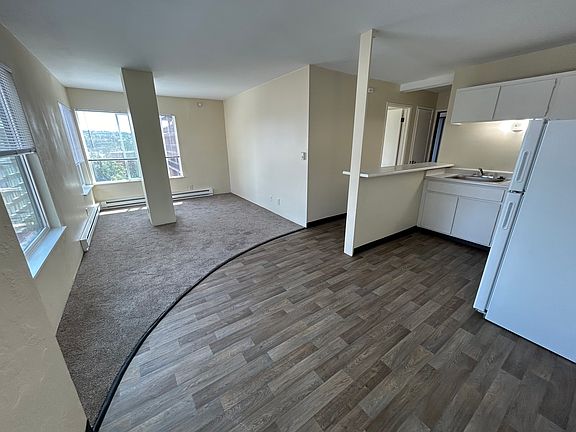 2nd image of 4135 11th Ave NE #809
