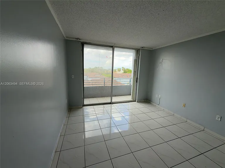 8231 NW 8th St #2-504 — Photo 21