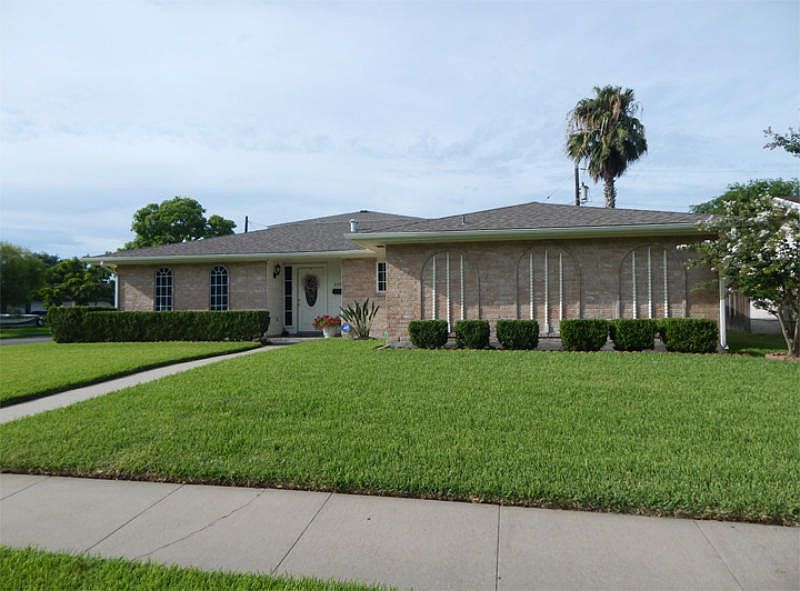 1st image of 3702 Panama Dr