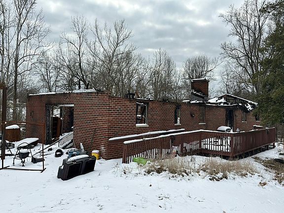 2nd image of 2189 Spring Valley Dr