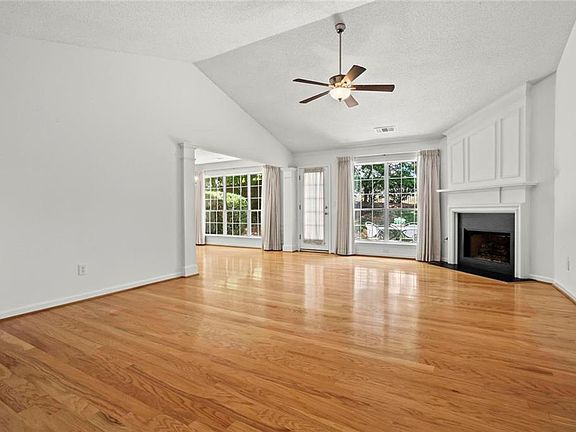 4th image of 3445 Lakeheath Dr