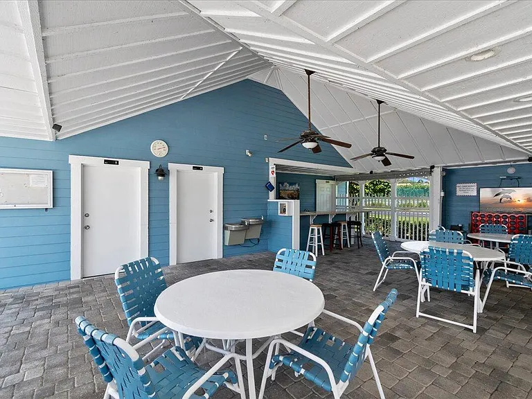 621 Ocean Dunes Cir — Photo 32