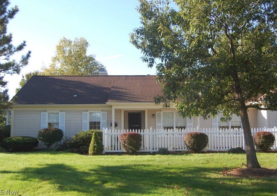 1st image of 2110 Fairway Blvd #A