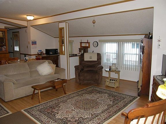 5th image of 17 Shortway Dr