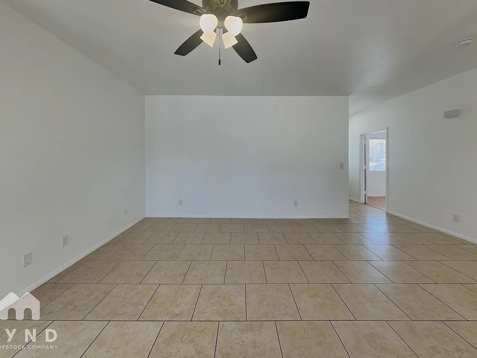 5 bed, 2.0 bath, 1913 sqft, $2,795 — Photo 3