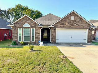 706 Cedar Ridge Dr, McAlester, OK 74501