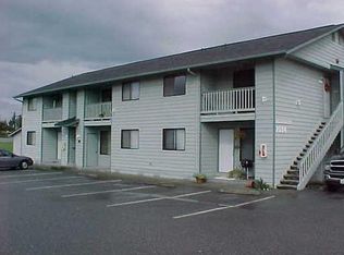 1084 SE 4th Ave, Oak Harbor, WA 98277