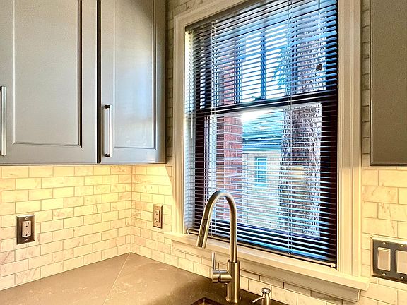 3rd image of 224 E Pine St #4