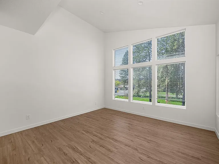 505 E Hawthorne Rd #305 — Photo 13