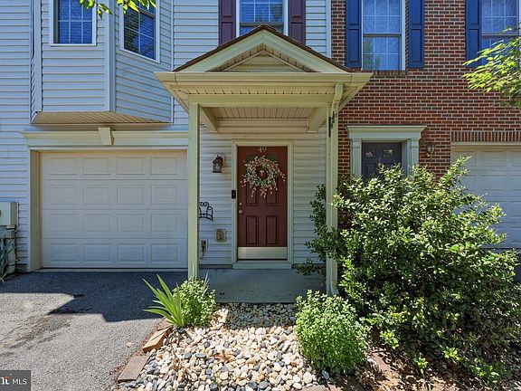 2nd image of 49 Teague Ln