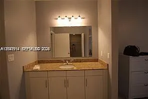 Downtown Dadeland Condo N — Photo 4