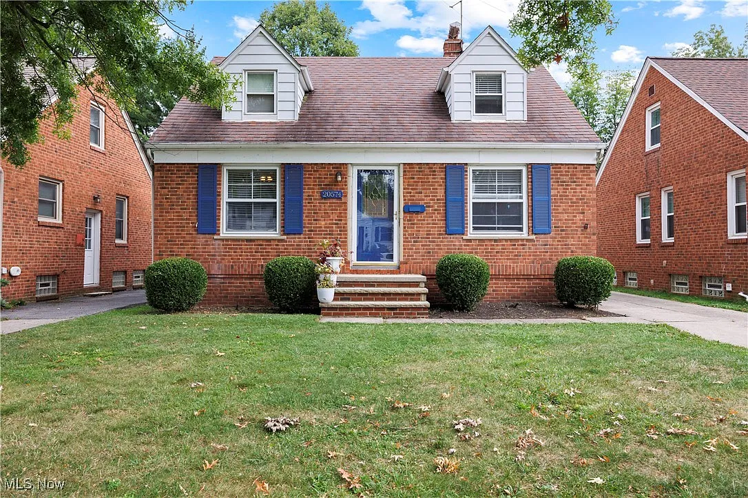 20574 Belvidere Ave photo 1