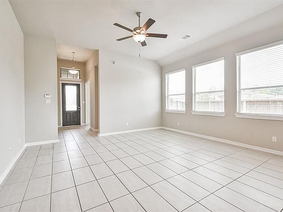 3rd image of 27025 Sofia Forest Dr