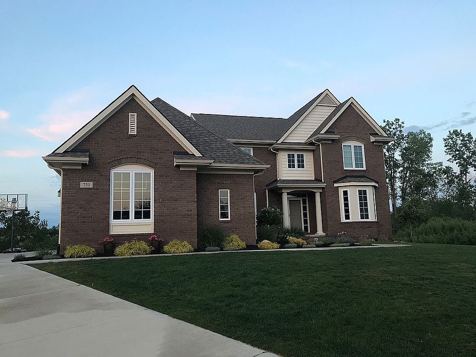 1st image of 739 Dennison Ct