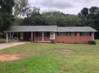 107 Green Acre Ln, Cartersville, GA 30121