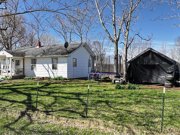 2nd image of 465 Old Monterey Rd