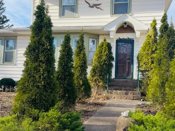 49 Brocton St, Rochester, NY 14612