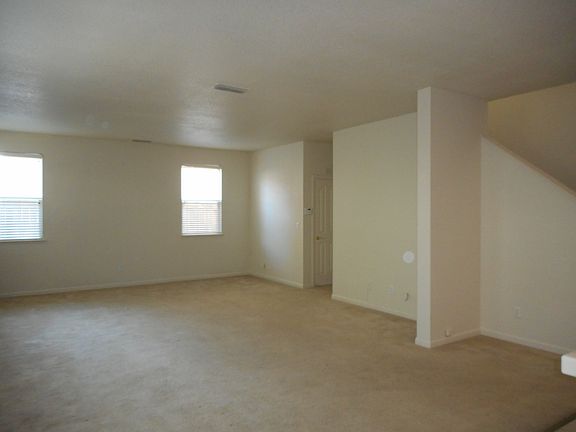 3rd image of 4894 Kokomo Dr