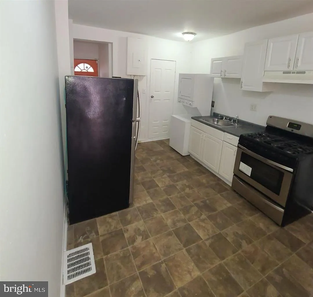 2 bed, 1.0 bath, 800 sqft, $1,000 — Photo 4