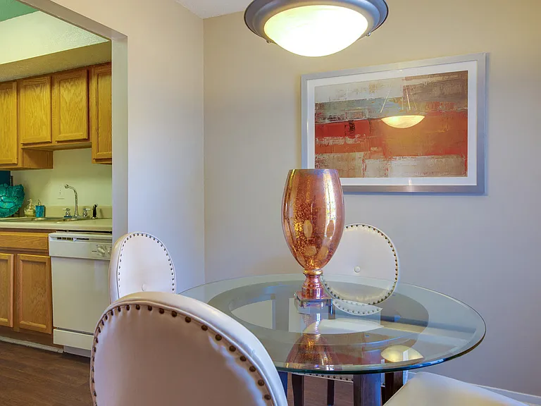 Quail Ridge Apartments — Photo 10