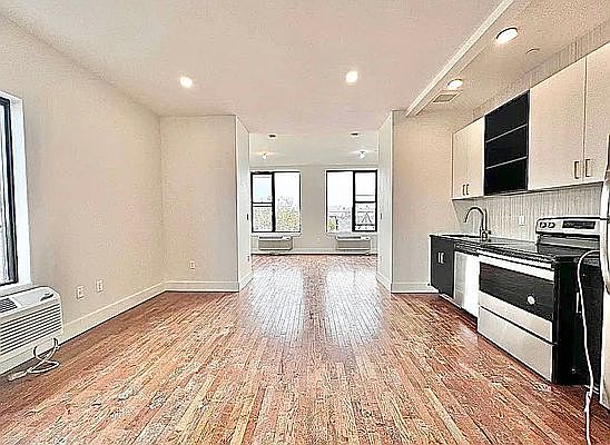 2nd image of 339 Woodbine St #3A