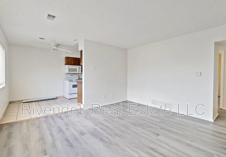 363 Geneva St #D — Photo 5