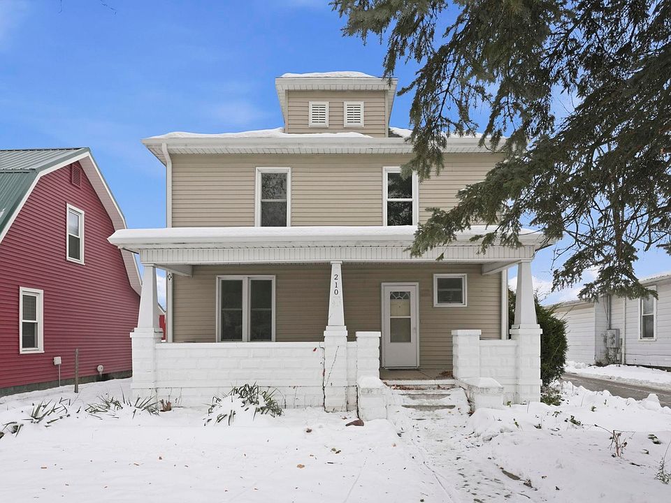 1st image of 210 N Walnut St