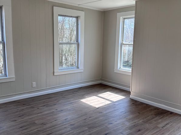 61 Mountain St #1