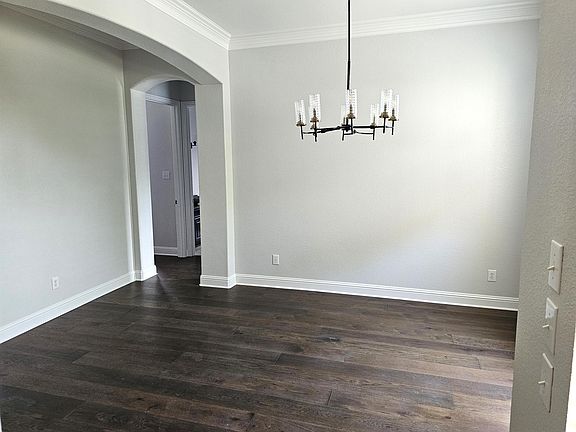 5th image of 5841 Crescent Ln