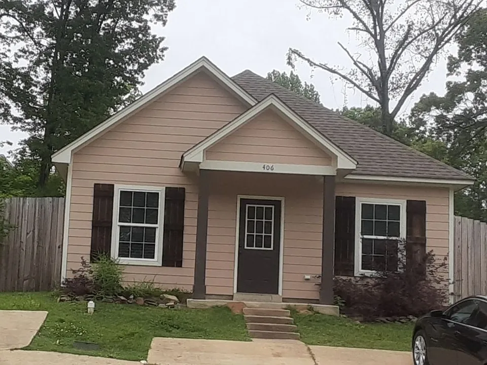 406 Shady Park Cv
