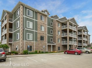 2861 Spring Rose Cir APT 303, Coralville, IA 52241