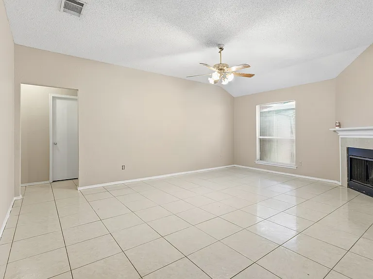 6720 Elk Trl — Photo 10