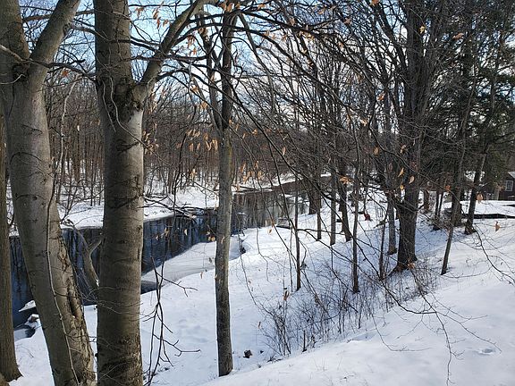 3rd image of 3868 Riverview Dr S