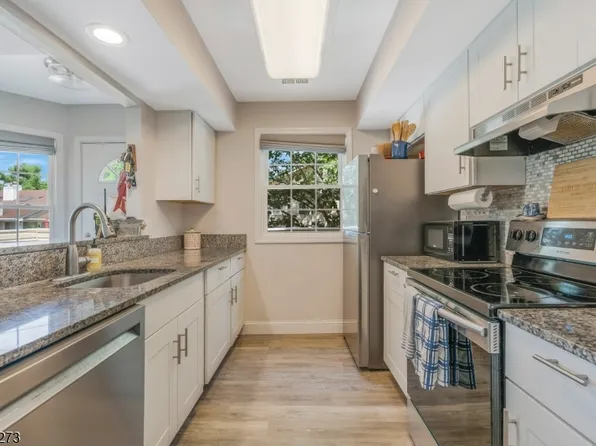 73 Wendover Court, Bedminster Twp., NJ 07921