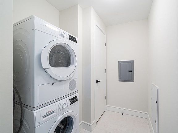 3rd image of 65 Newkirk St Unit 3A