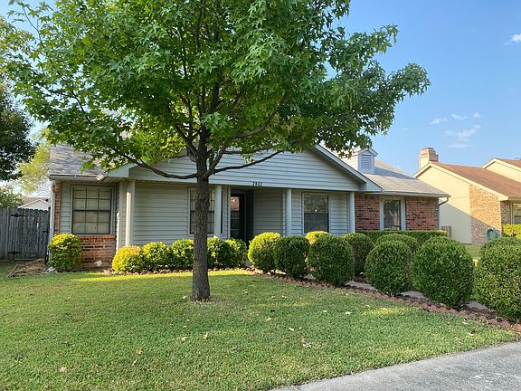 2nd image of 2802 Peartree Ln