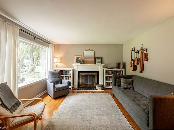 4th image of 261 Malden St