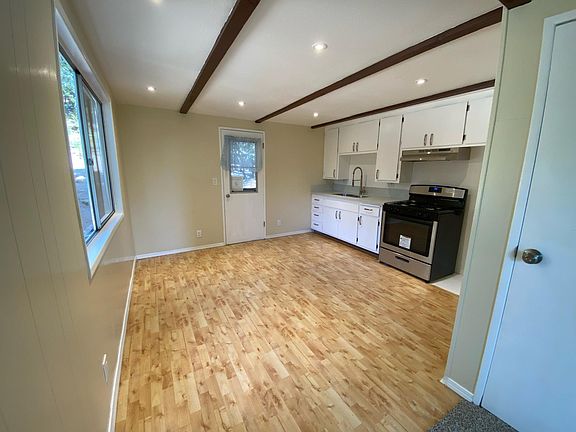 4th image of 25820 Scenic Dr