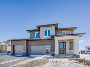 3614 Crimson Loop S, Fargo, ND 58104