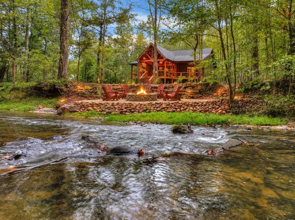 318 Misty Valley Ln, Ellijay, GA 30536