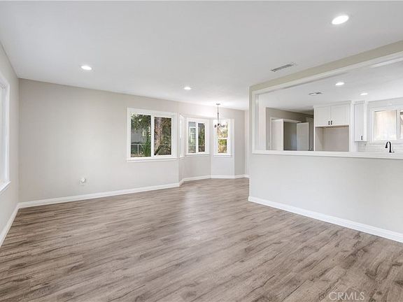 4th image of 35195 Avenue E