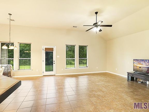 5th image of 14130 Martinique Dr