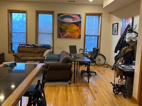 317 W North Ave APT 2, Chicago, IL 60610
